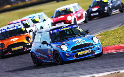 LEE PEARCE ENJOYS BATTLING HARD IN SNETTERTON OPENER