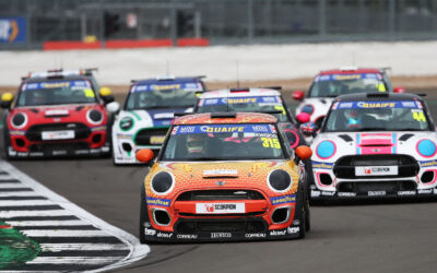 JASON LOCKWOOD RE-SIGNS WITH EXCELR8 MOTORSPORT FOR 2021