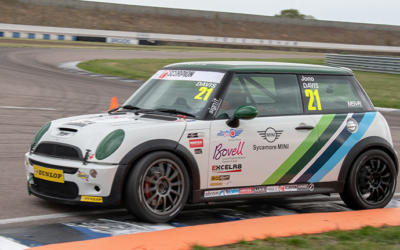 CATCHING UP WITH: JONO DAVIS