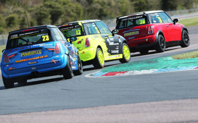 PACKED FIELD HEADS FOR SNETTERTON AS MINI CHALLENGE TROPHY BURSTS INTO LIFE