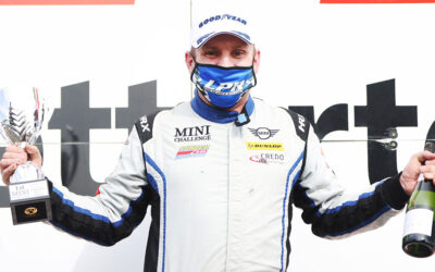 LEE PEARCE WRAPS UP DRAMATIC RACE TWO WIN AT SNETTERTON