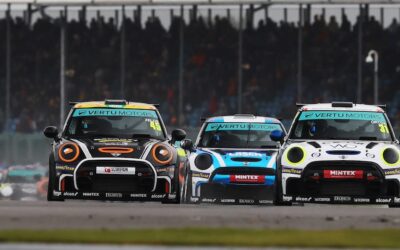 DAN ZELOS READIES FOR HISTORY AT BRANDS HATCH