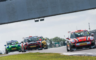 PALMER BAGS MAIDEN WIN IN THRILLING SILVERSTONE RACE