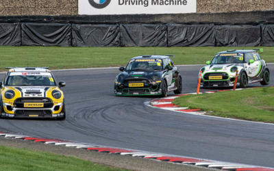 BRANDS HATCH MINI FEST JCW RACE 1 REPORT