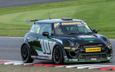 BRANDS HATCH MINI FEST JCW RACE 2 REPORT