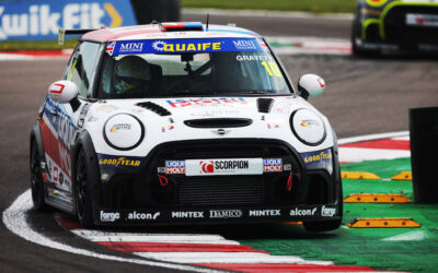 BRADLEY GRAVETT MAKES EXCELR8 SWITCH