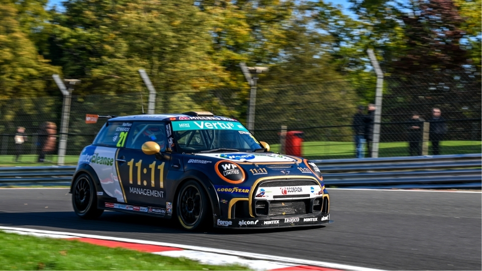 NATHAN EDWARDS, ARCHIE JOHNSON HEAD BRANDS HATCH QUALIFYING