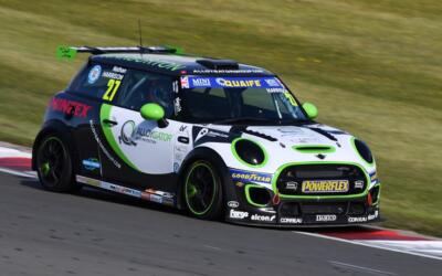 HARRISON HEADS INTO POINTS LEAD WITH DOMINANT QUALIFYING