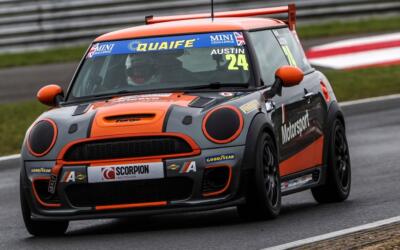 AUSTIN AND WHEATLEY EACH LEAD BY 2 SECONDS AFTER OVERCAST QUALIFYING