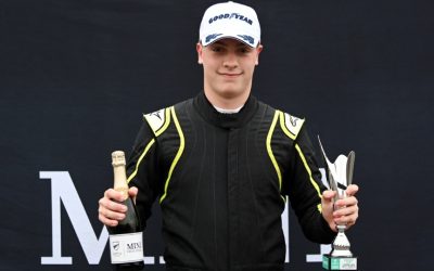 RONNIE SMITH REUNITES WITH RACE CAR CONSULTANTS