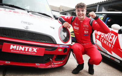 TOM OVENDEN RACES TO DONINGTON PARK POLE