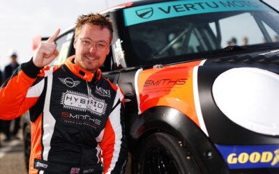 SAM SMITH GRABS POLE FOR BRANDS HATCH FINALE