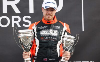 SAM SMITH RETURNS TO THE TOP STEP AS ZELOS MOVES OUT OF REACH