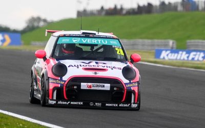 JOSH PRICE SCORES POLE FOR MINI CHALLENGE DEBUT