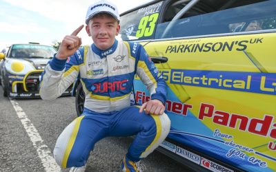 MAX HALL BENEFITS FROM TOM OVENDEN HEARTACHE